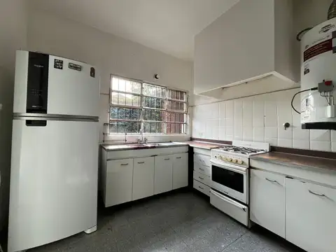 Venta de casa en bella vista 4 ambientes