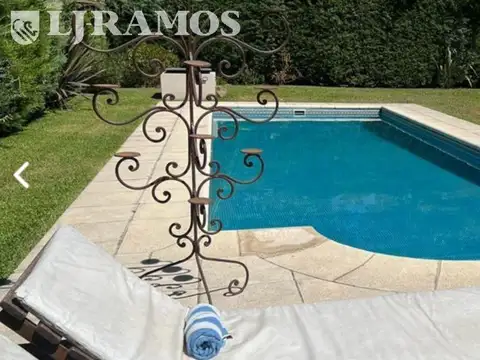 Hermosa Casa en Venta en Septiembre con piscina- Impecable estado PG