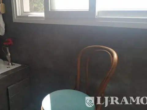 Hermosa Casa en Venta en Septiembre con piscina- Impecable estado PG