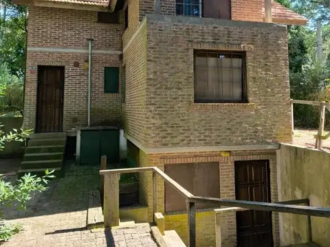 Casa 6 ambientes con 3 baños