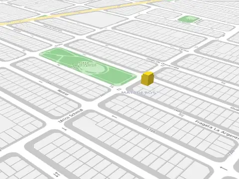 Lote esquina Barrio Naon, frente a la plaza. PB + 2 Pisos