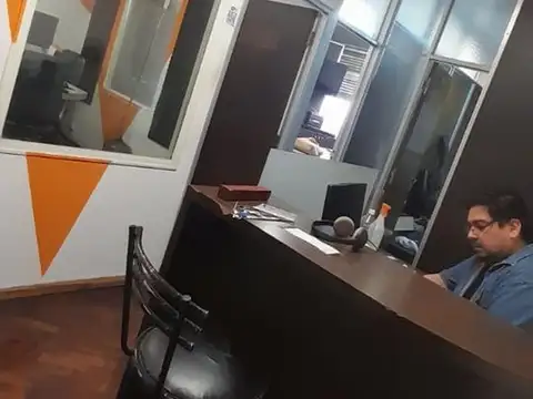 Oficina en Venta 49 años