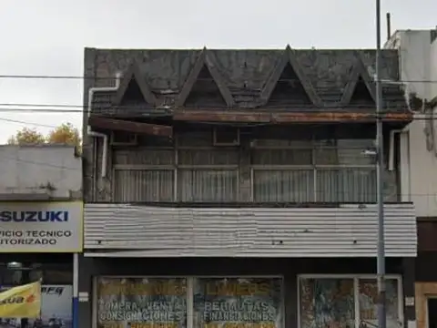 Venta local 2 amb con balcon en Av. Rivadavia 10700, Liniers