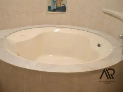 Departamento 7 ambientes con 4 baños