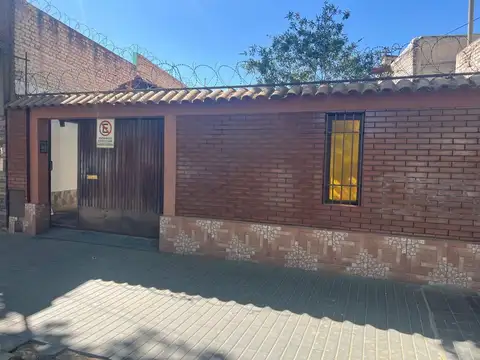Casa en Alquiler en Mendoza, $ 800.000