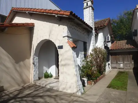 Cno. Centenario e/ 471 y 472 n 474