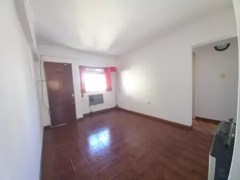 9 de julio 100, Piso 04