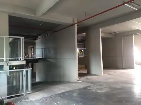 Av. Mitre esq V. Manuel