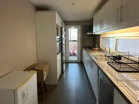Departamento 4 ambientes con 3 baños