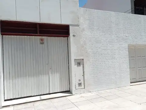 Portela 675, Parque Avellaneda, Casa 4 Ambientes, 2 Baños, Jardín, Terraza