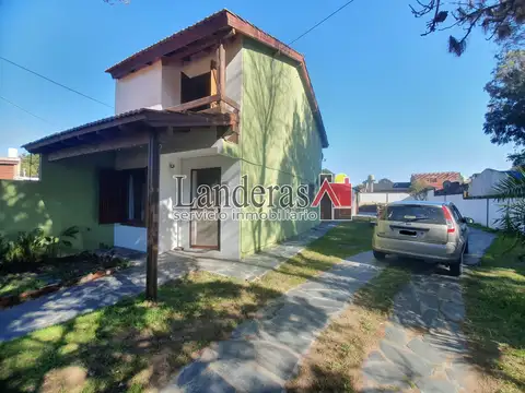 Casa amb. - Lote propio - Una cuadra del mar 