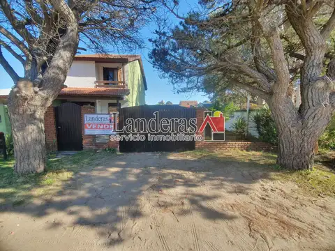 Casa amb. - Lote propio - Una cuadra del mar 