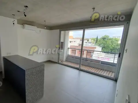 DEPARTAMENTO 3 AMBIENTES c/ BALCÓN Y PARRILLA - SAN MARTÍN C