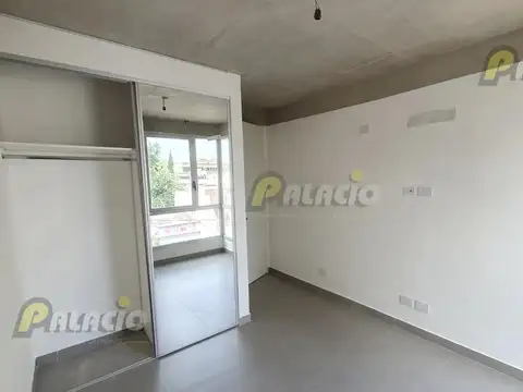 DEPARTAMENTO 3 AMBIENTES c/ BALCÓN Y PARRILLA - SAN MARTÍN C