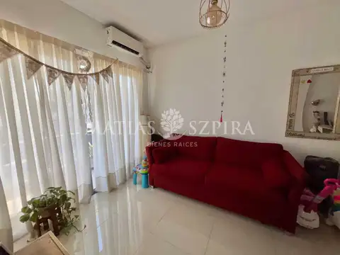 Depto Tipo Casa en Venta de 2 ambientes