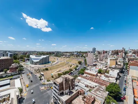 Amoblado Super Amplio a metros de la Legislatura