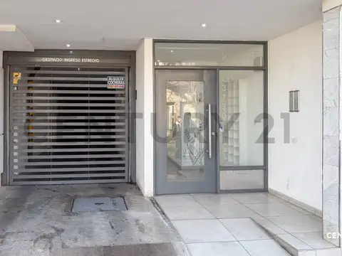 VENTA COCHERA EN ECHESORTU