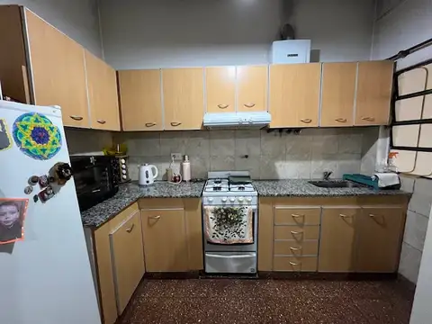 Lisandro De La Torre 500, Piso PB