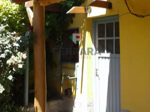 Casa 3 ambientes con 1 baño