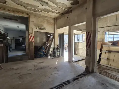 Galpon en Venta 8  mts Frente