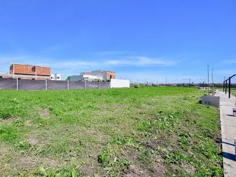 Lote en venta Barrio cerrado