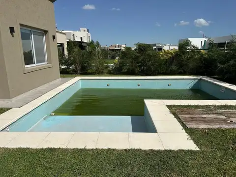 Casa en Venta en Tristan Suarez, USD 215.000