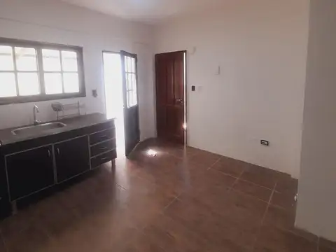 Depto Tipo Casa 2 ambientes con 1 baño