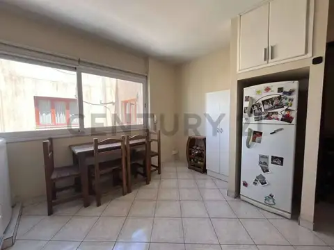 General Paz 100, Piso 0