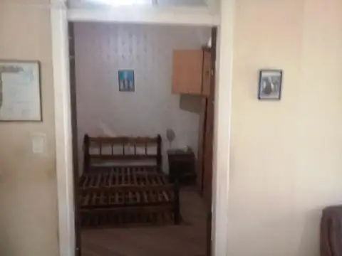 Casa 5 ambientes con 1 baño