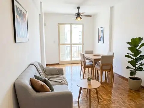 Corrientes 1900, Externo, Balcón. Alquilado