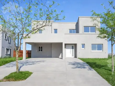 Casa a la laguna El Canton