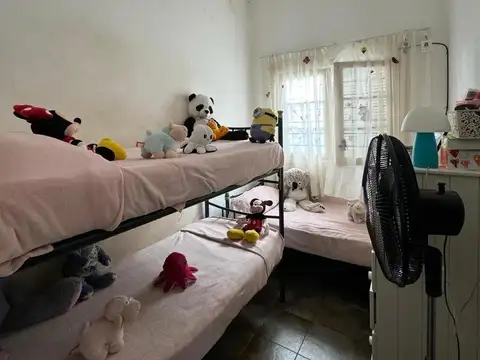 Casa 3 ambientes con pileta - Castelar Norte