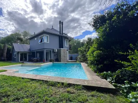Venta casa 5 ambientes con pileta Colina Alegre