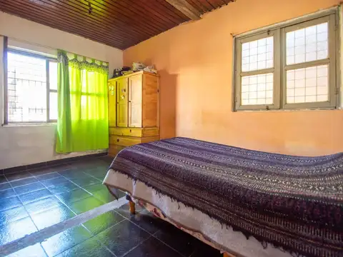 Casa 3 ambientes c/cochera González Catan