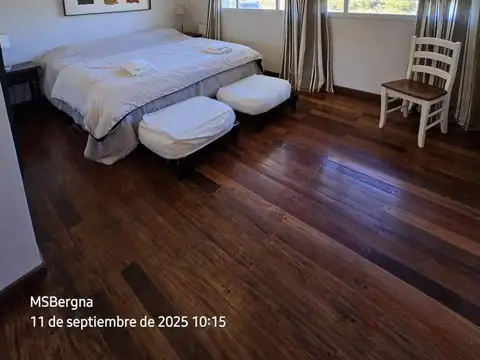 Casa 6 ambientes con 5 baños