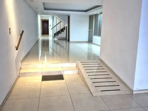 Ciudad de la Paz 1900, Piso 8