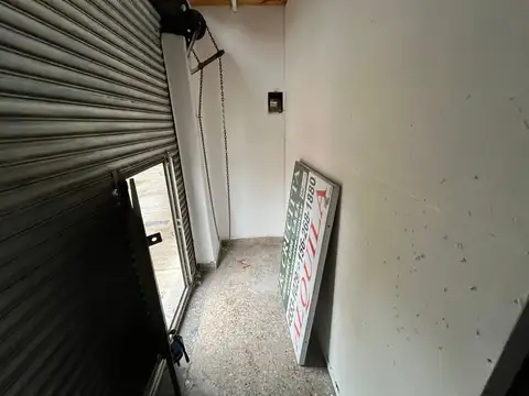 Unanue 6600, Piso PB