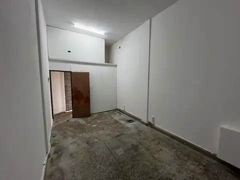 Unanue 6600, Piso PB