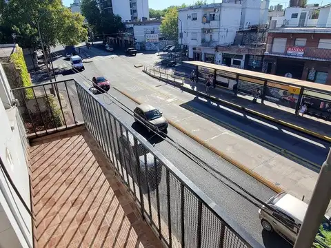 Depto Tipo Casa 2 ambientes con 1 baño