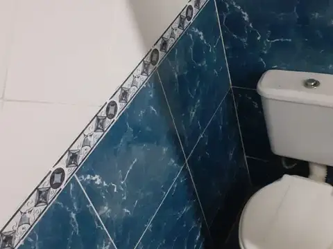 3 departamentos en block con patio