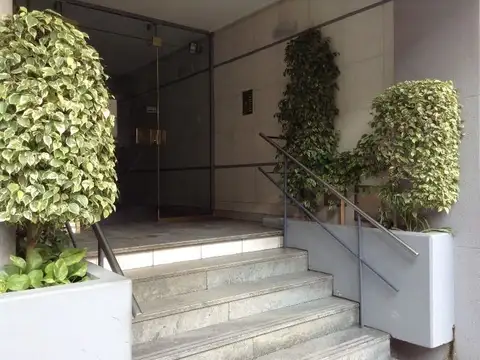 Departamento en Alquiler de 3 ambientes con balcon  contrafrente eXP. $ 160.000.-