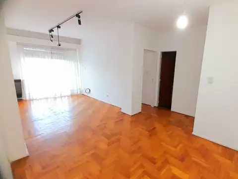 VICENTE LOPEZ  DEPARTAMENTO 3 AMB AL FRENTE CON BALCÓN 