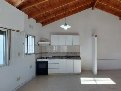 Depto Tipo Casa 3 ambientes con 2 baños