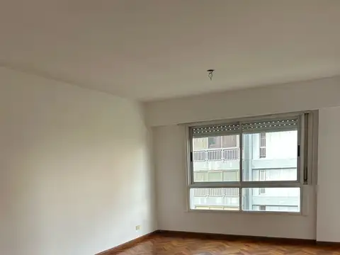 Rivadavia y Roque Saenz Peña ALQUILER