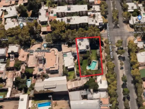 Casa en Venta con 4 cocheras