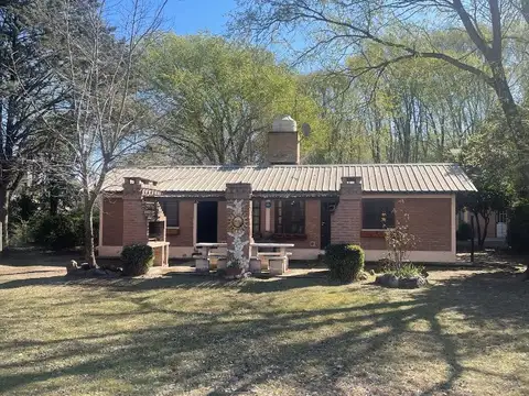 COMPLEJO DE 4 CABAÑAS EN VENTA UBICADO EN LOS REARTES, CBA