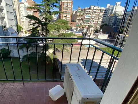 Alquiler Departamento 2 dormitorios con Balcon zona Centro Rio