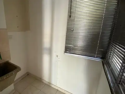 Departamento 6 ambientes con 1 baño