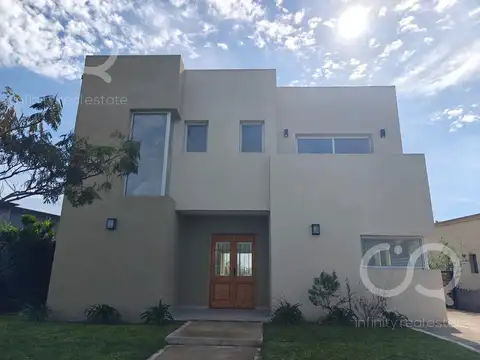Casa en venta a estrenar en Pilar del Este