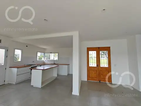 Casa 5 ambientes con 2 baños